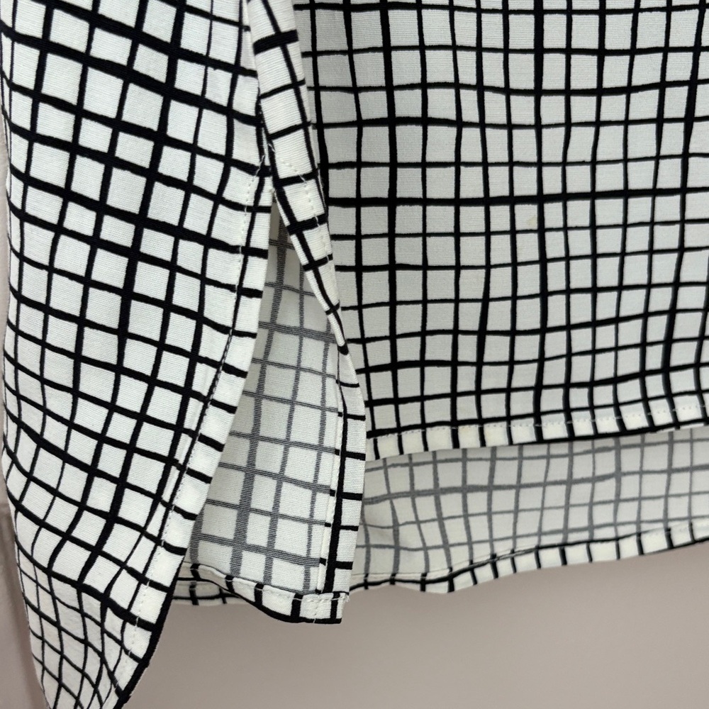 Eileen Fisher Monochrome Grid Sleeveless Top - Picture 3 of 4